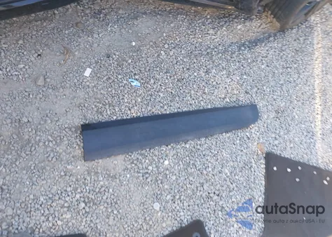 2018 Chevrolet Traverse Ls z USA, uszkodzony, nr VIN 1GNERFKW1JJ283849